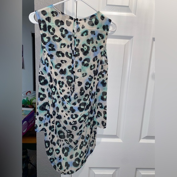 High Low Leopard Tunic Blouse - Picture 2 of 6